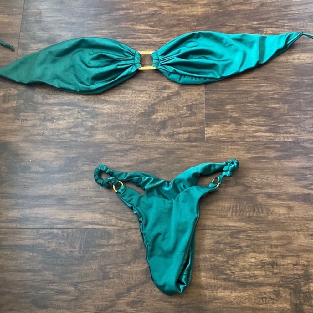 Green bikini TOP